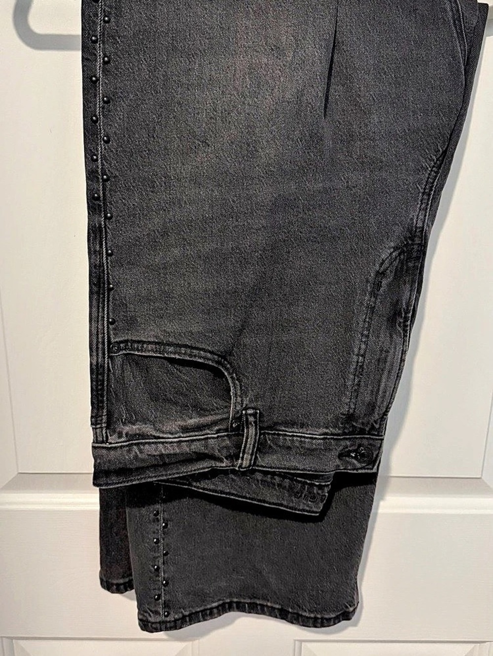 American Eagle AE Embellished Stretch Barrel Jean